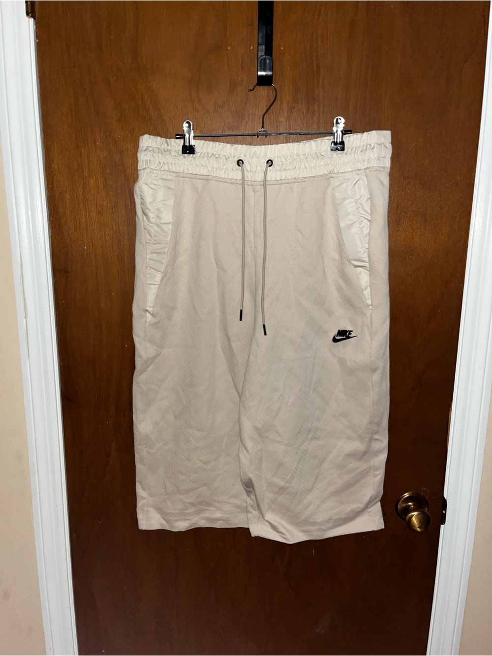 NEW Women's NIKE TECH PACK Active Capri Yoga Sports Casual Pants 832648 140